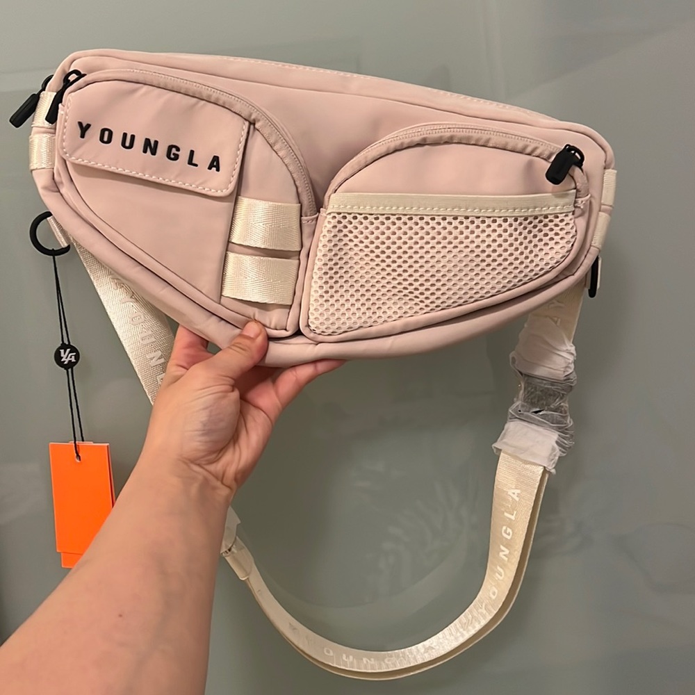 750 MACH 1 CROSS BODY BAGS